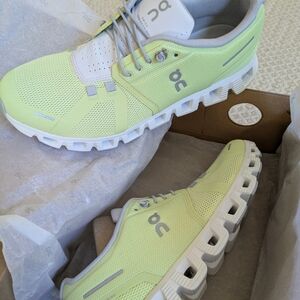 NIB On Cloud 5 Running Lime Green Sneakers Slip On M8